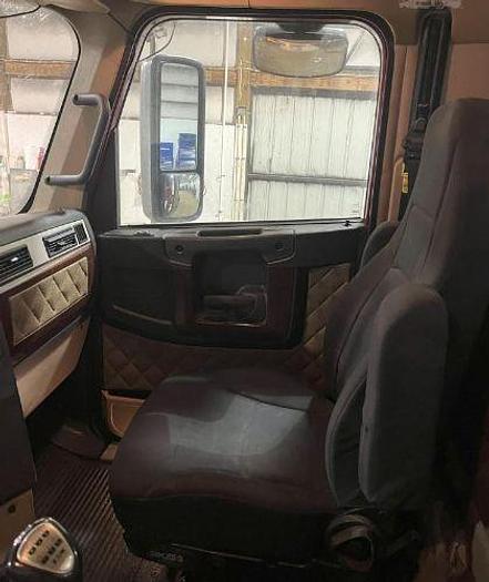 Used 2018 Freightliner Coronado 122 SD