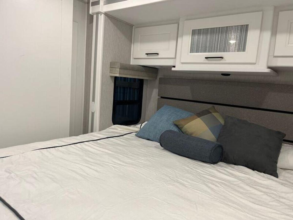 Used 2023 Coachmen Encore 375RB