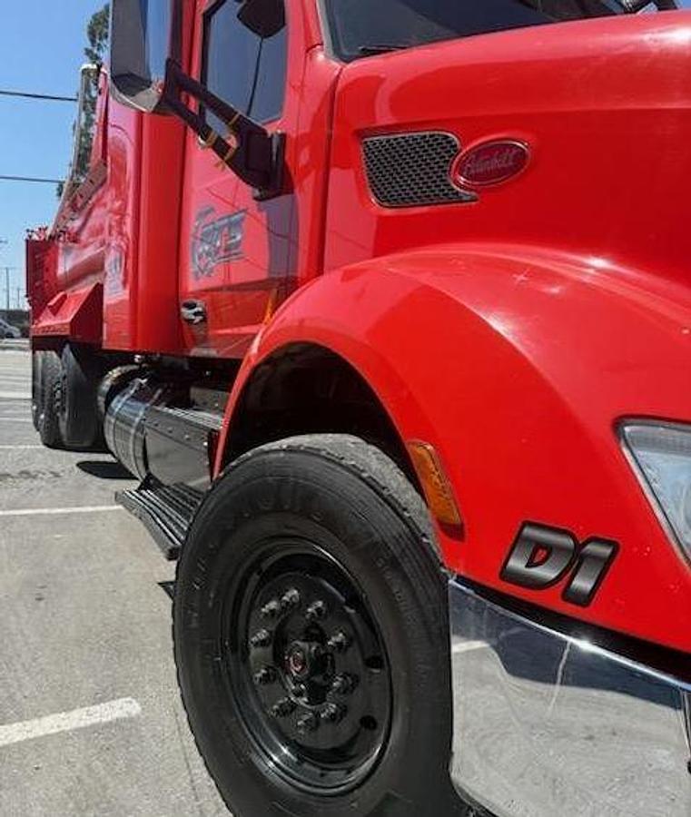 Used 2015 Peterbilt 579 End Dump Truck
