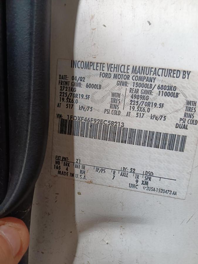 Used 2002 Ford F450 Recover Truck with Boom