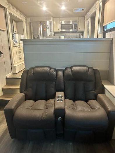 Used 2022 Vanleigh Vilano 394RK