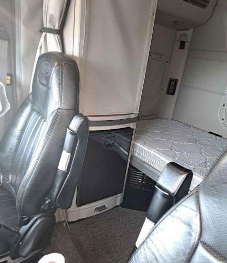 Used 2021 Peterbilt 567