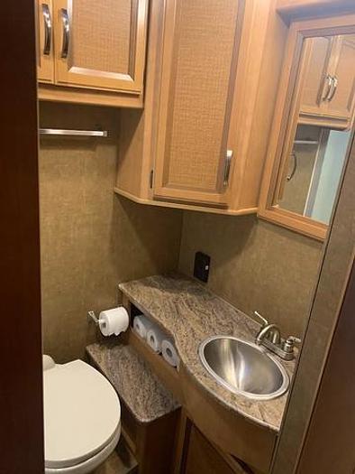 Used 2015 Thor Motor Coach Axis 25.2