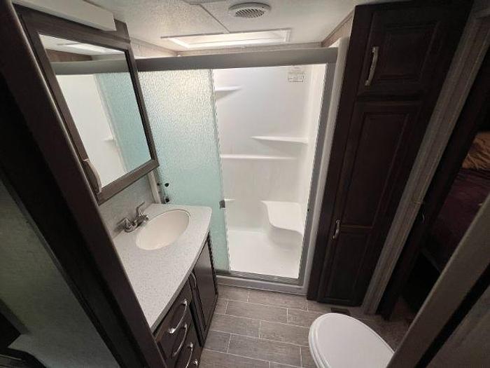 Used 2019 Keystone Alpine 3500RL