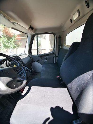 Used 2016 Freightliner BUSINESS CLASS M2 106