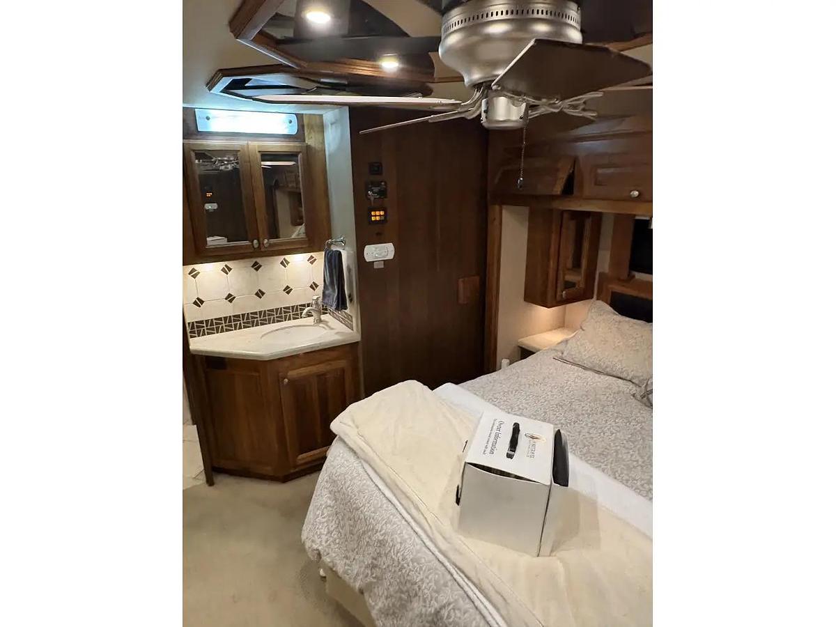 Used 2008 Foretravel Nimbus 342 Stonebriar