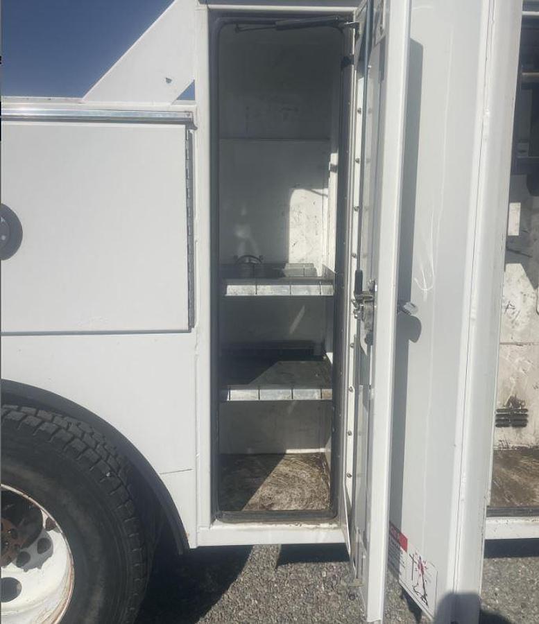 Used 2015 SUMMIT TRUCK BODIES 10620 MOUNTED ON 2015 FORD F750 XLT