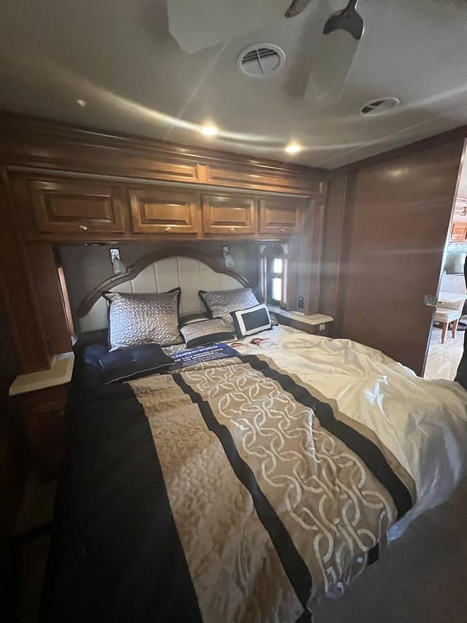 Used 2013 Tiffin Motorhome Phaeton 40QBH Class A Motorhome