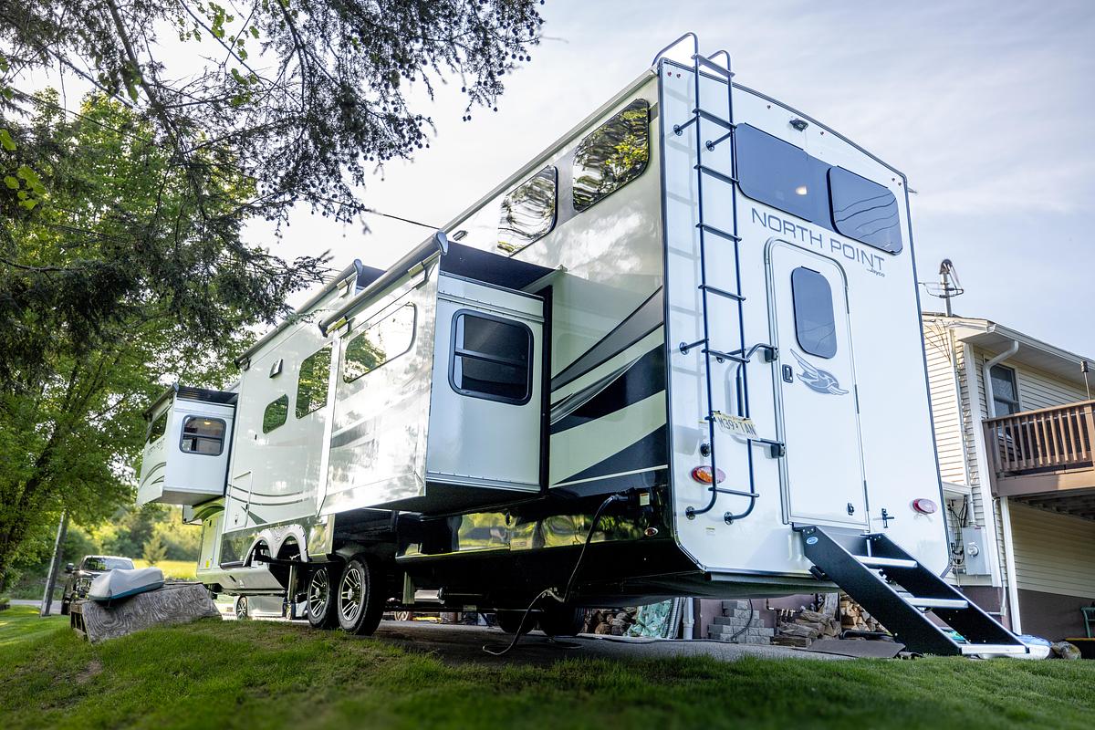 Used 2024 Jayco Northpoint 390CKDS Fifth Wheel