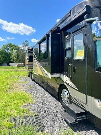 Used 2009 Newmar Essex 4517