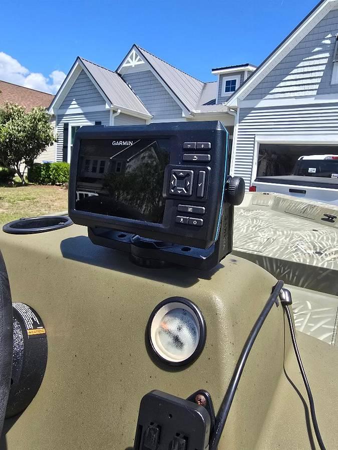 Used 2024 Grizzly Tracker Fishing Boat