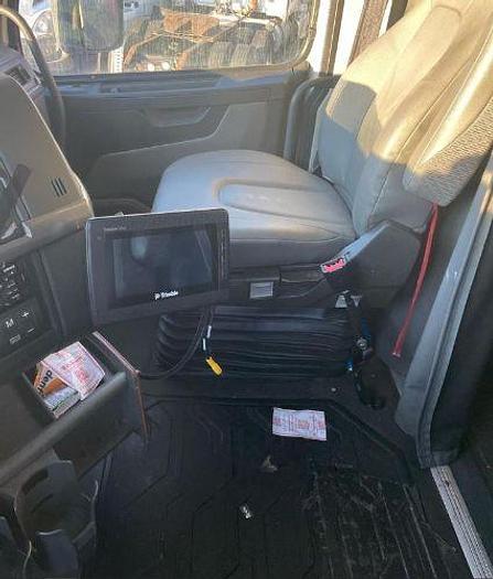 Used 2021 Volvo VNL64T760