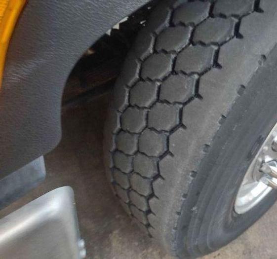 Used 2013 CATERPILLAR CT660