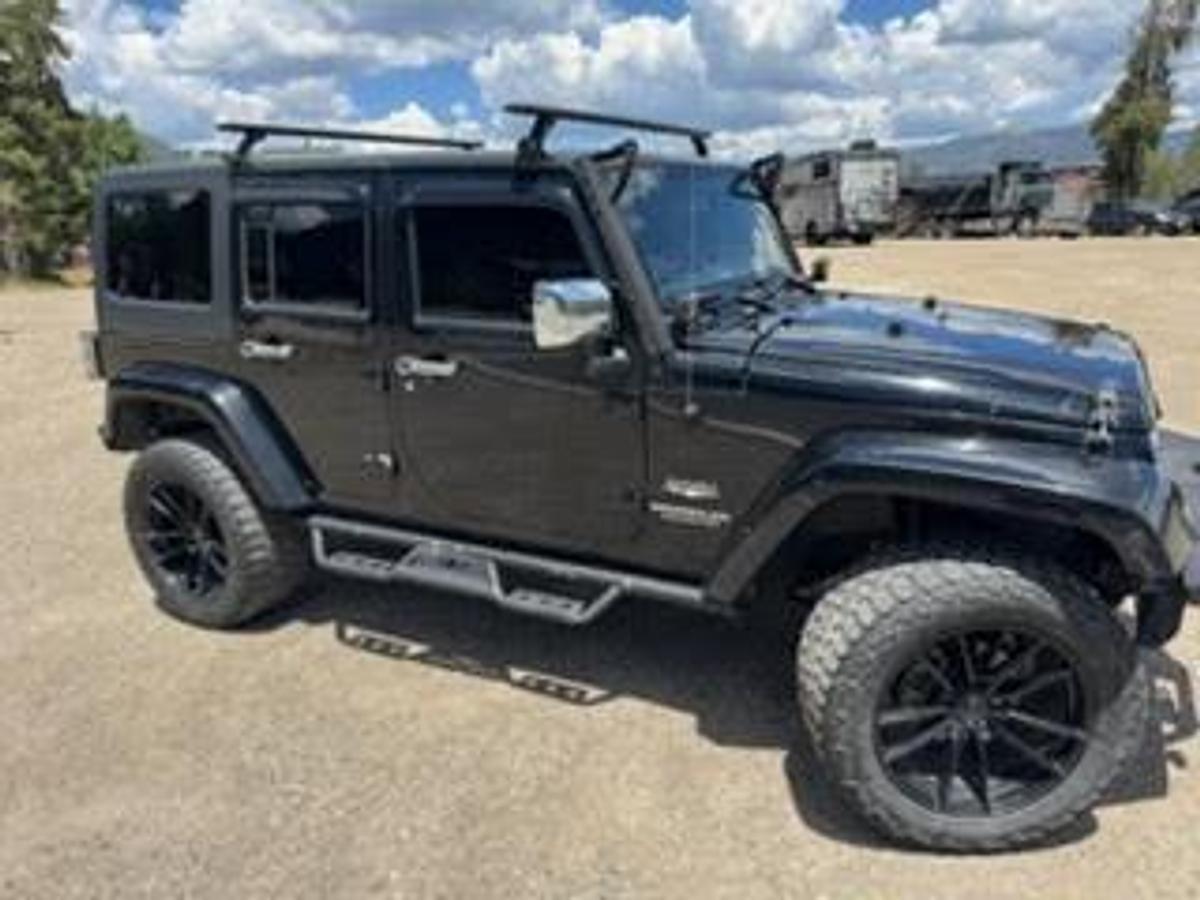 Used 2012 Jeep Wrangler Unlimited Sahara 4WD