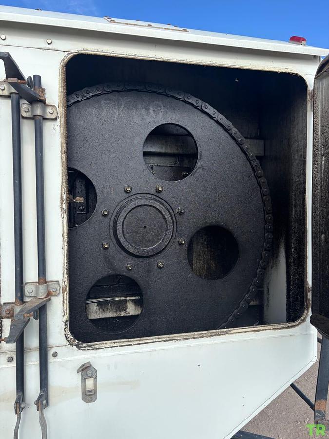 Used 2017 Roto-Mix 620-16XD Commercial Feed Mixer