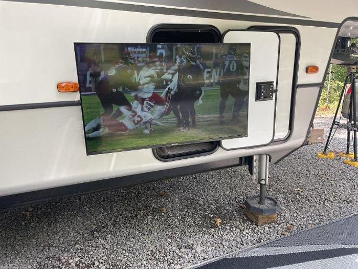 Used 2022 Keystone Montana 3761FL