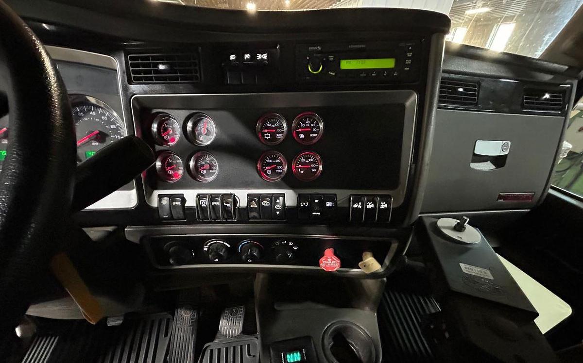 Used 2010 Kenworth T800