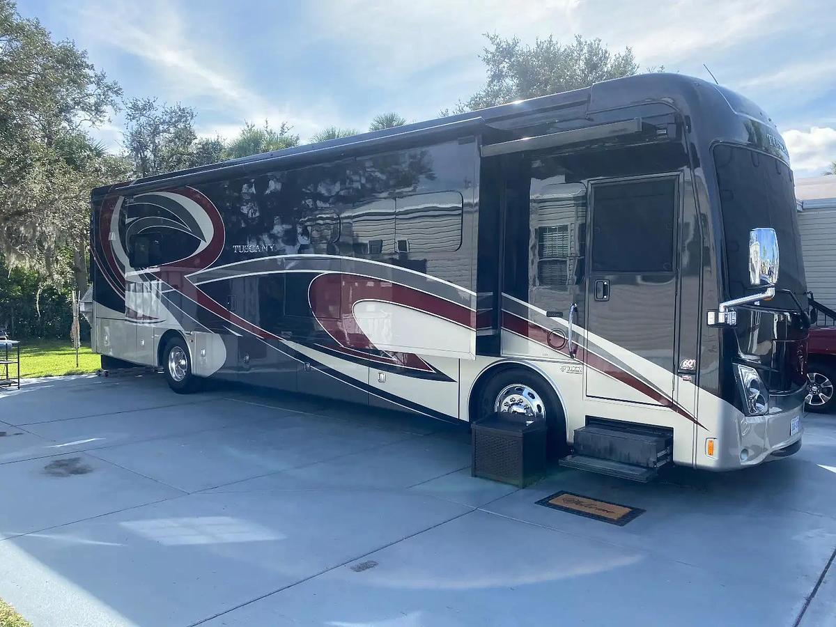 Used 2018 Thor Tuscany 40 DX with 450 HP Cummins engine