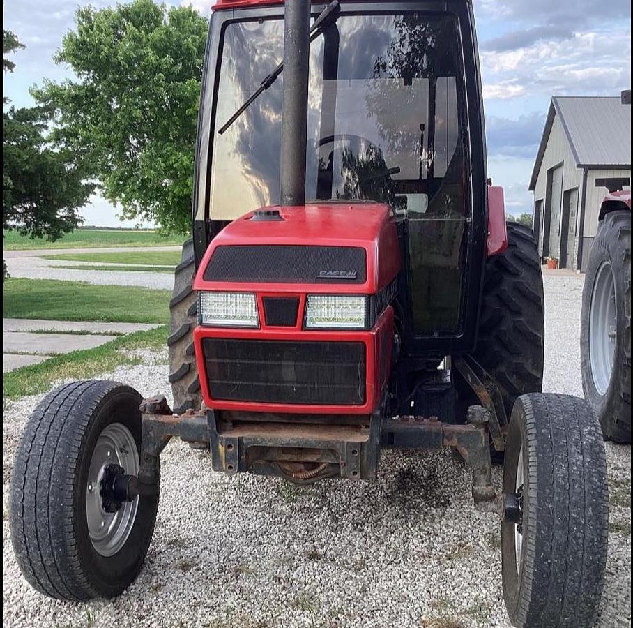 Used 1996 CASE IH 3230 Tractor