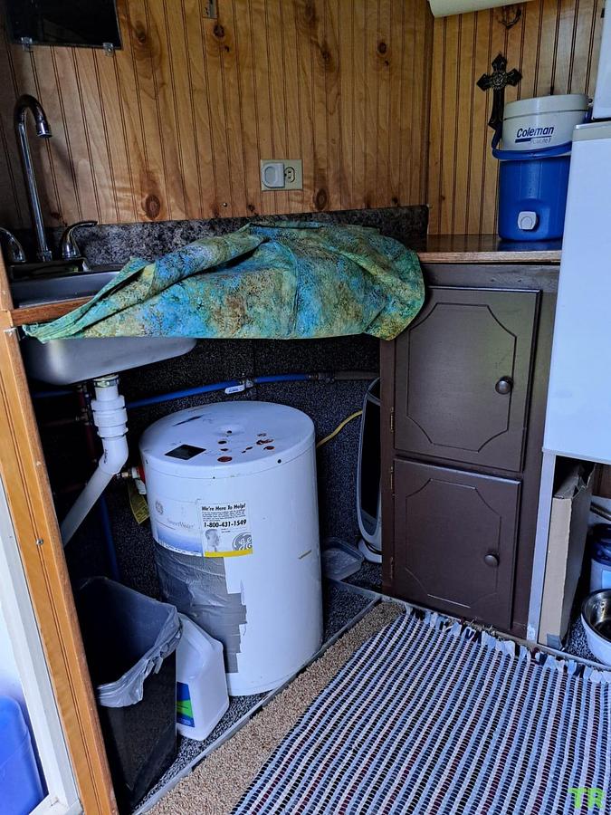 Used 1999 4 Star 2-Horse Trailer