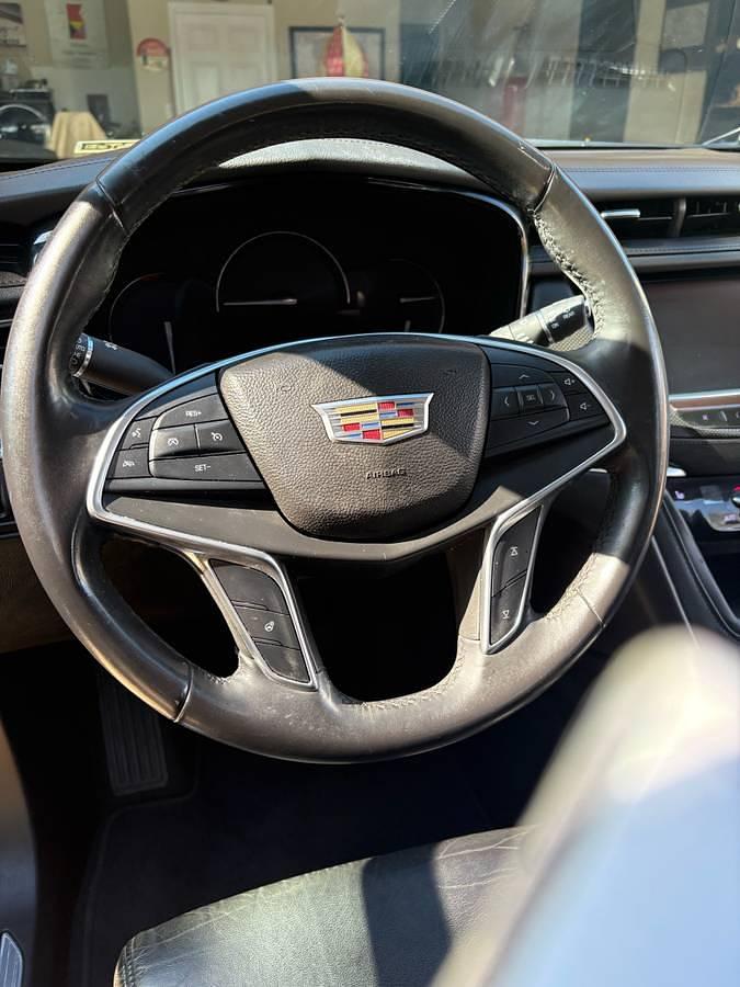 Used 2017 Cadillac XT5