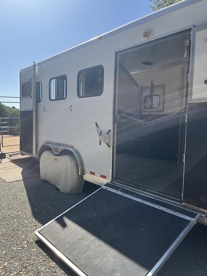Used 2021 Jamco 3 Horse Reverse Trailer