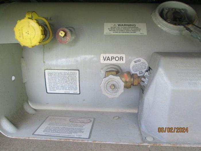 Used 2013 Winnebago Vista 30T