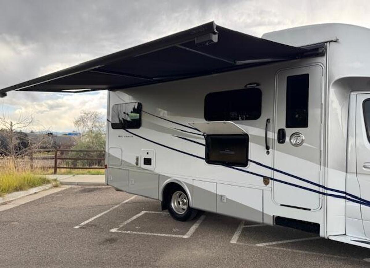 Used 2022 Tiffin Wayfarer 25TW Class C Motorhome