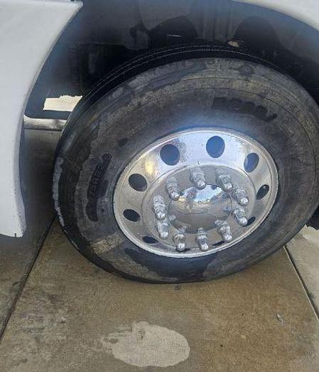 Used 2013 Freightliner Cascadia 125