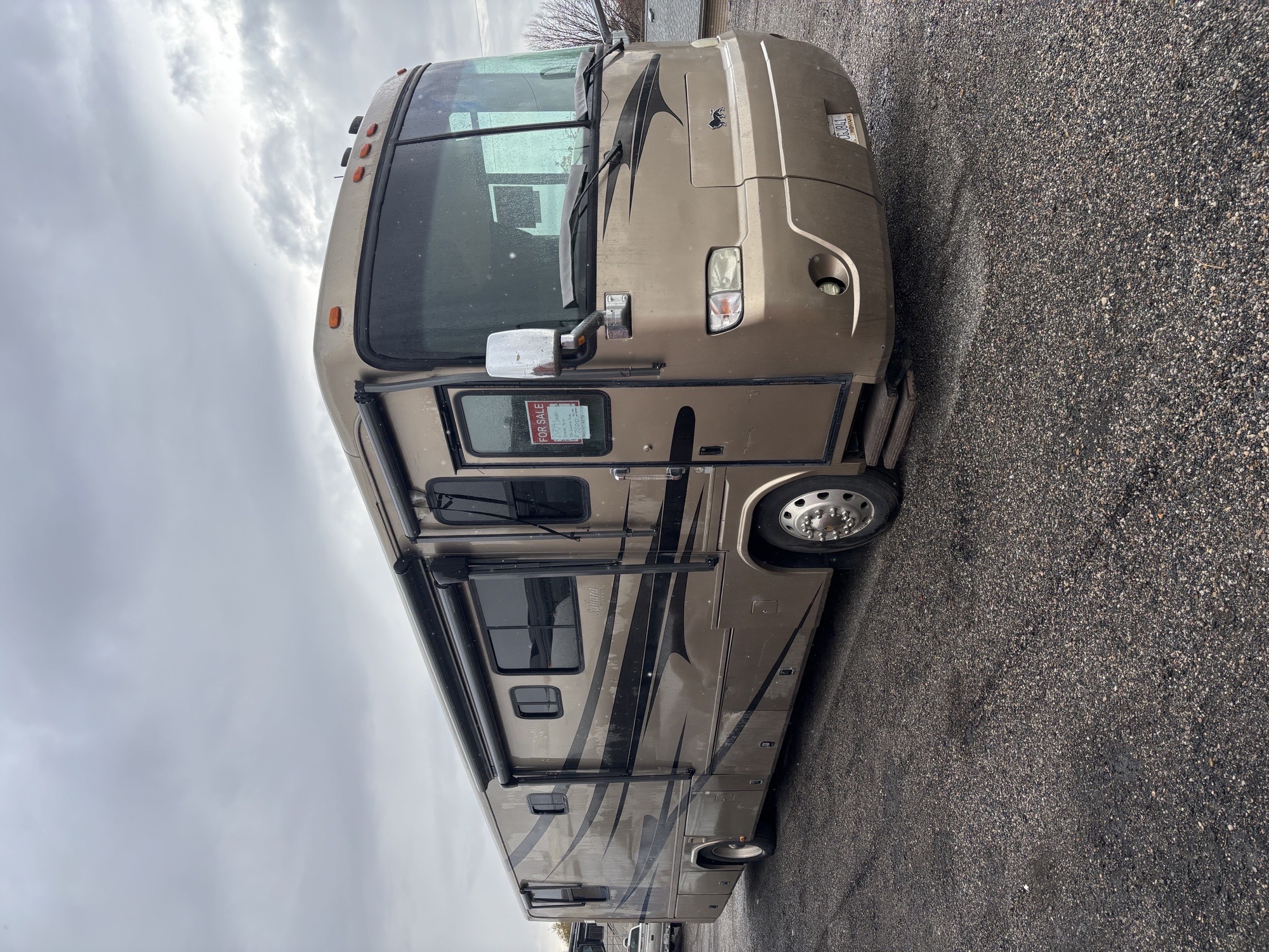 Used 2004 Safari Sahara 40DST
