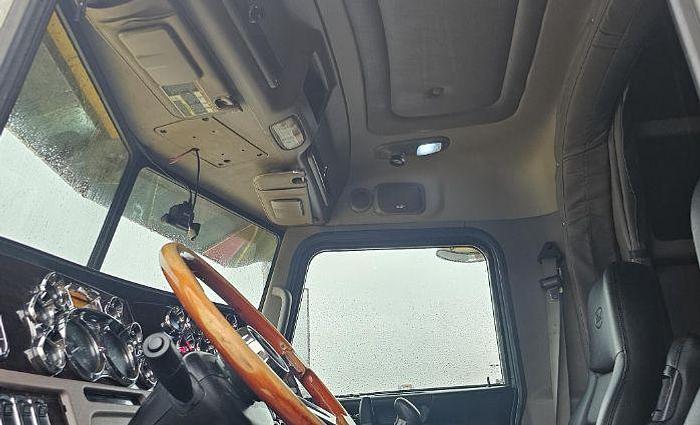 Used 2014 Peterbilt 389