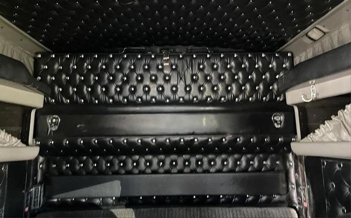 Used 2005 Kenworth W900L