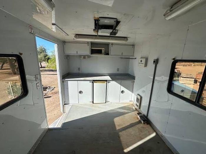 Used 2004 Freightliner FL80 Toterhome