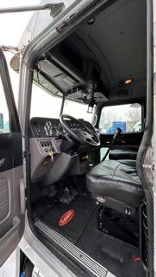 Used 2012 Peterbilt 389