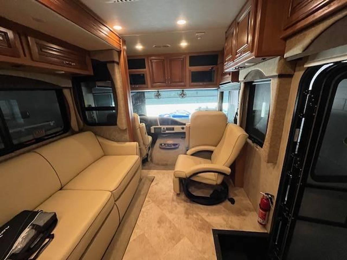 Used 2016 Fleetwood Southwind 32VS Class A Motorhome