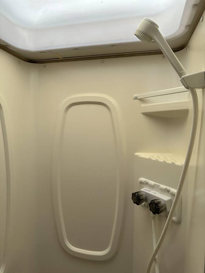 Used 2017 WINNEBAGO Minnie Winnie