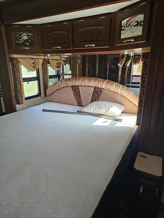Used 2007 Newmar Kountry Star 3910