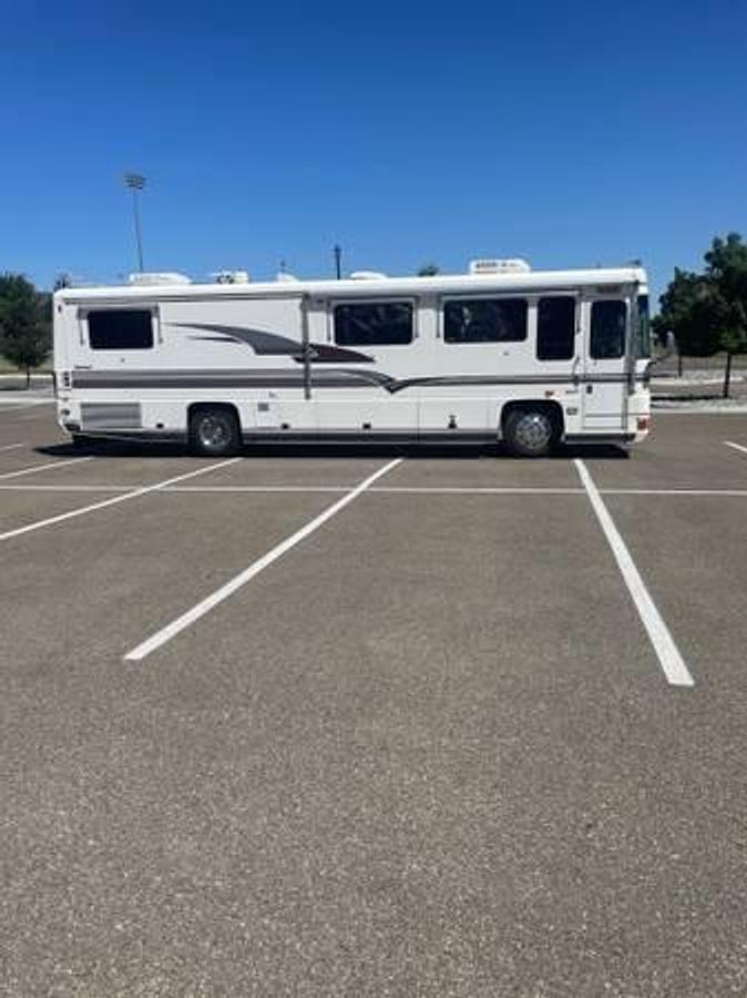 Used 1996 Foretravel U270 36' Class A Diesel Pusher