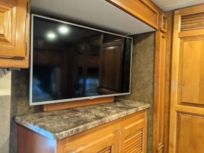 Used 2014 Allegro RED