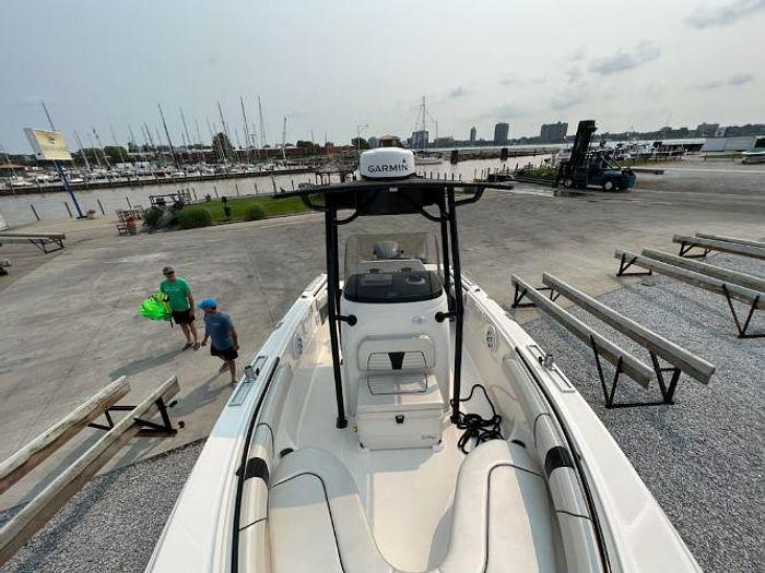 Used 2015 Wellcraft 224 Fishing Boat