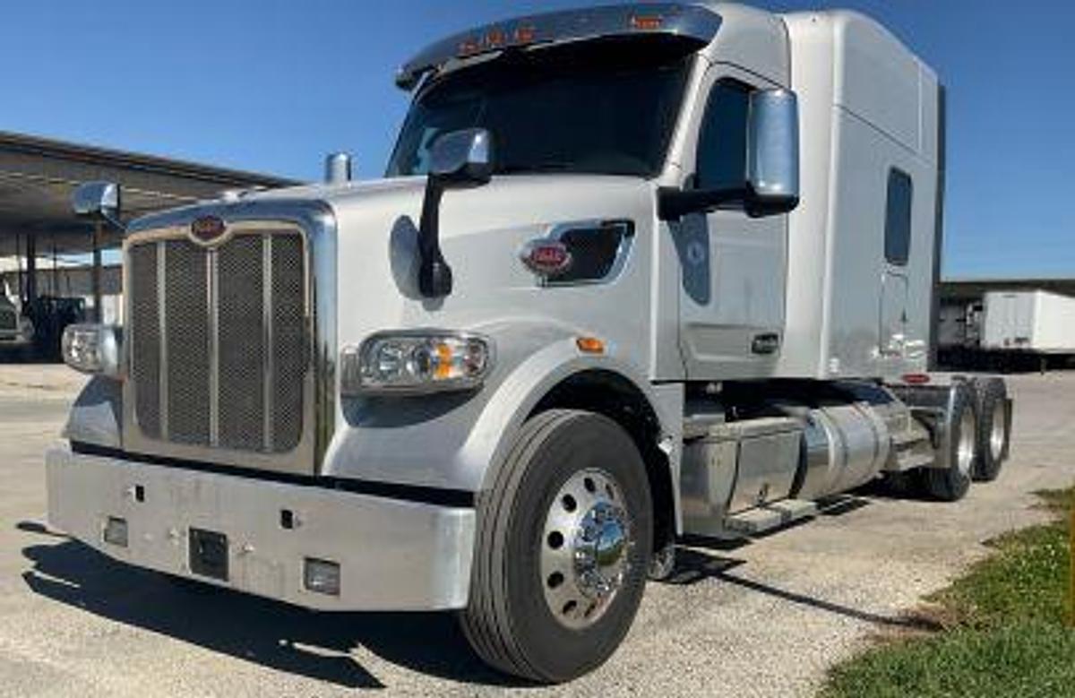 Used 2023 Peterbilt 567