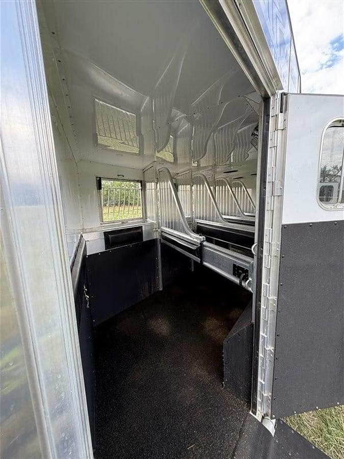 Used 2021 4 Star 5 Horse