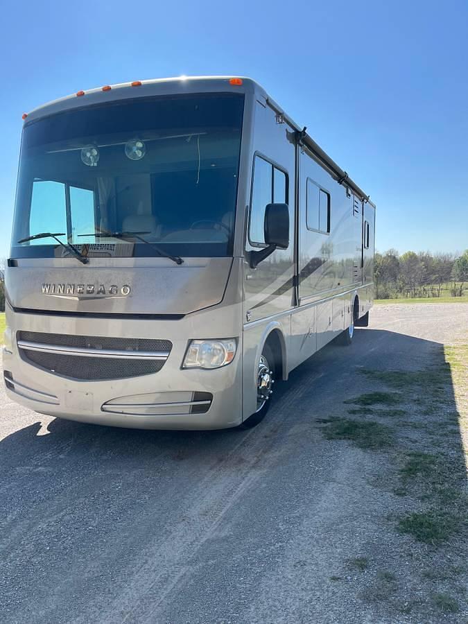 Used 2014 Winnebago Sightseer M33C Class A Motorhome