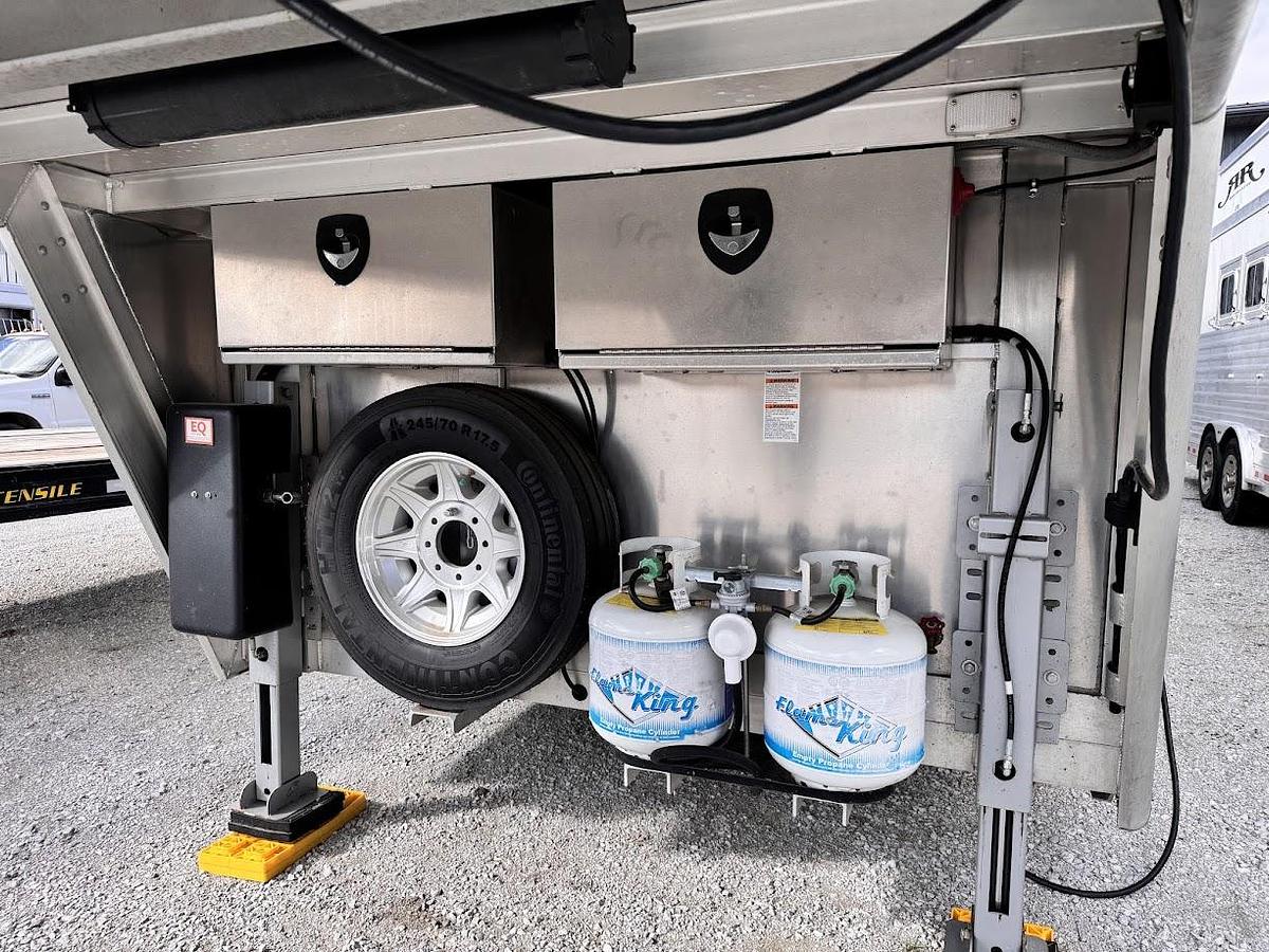 Used 2022 Cimarron Norstar 4 Horse Trailer