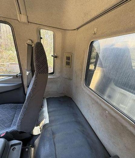 Used 2010 Mitsubishi Fuso FK260