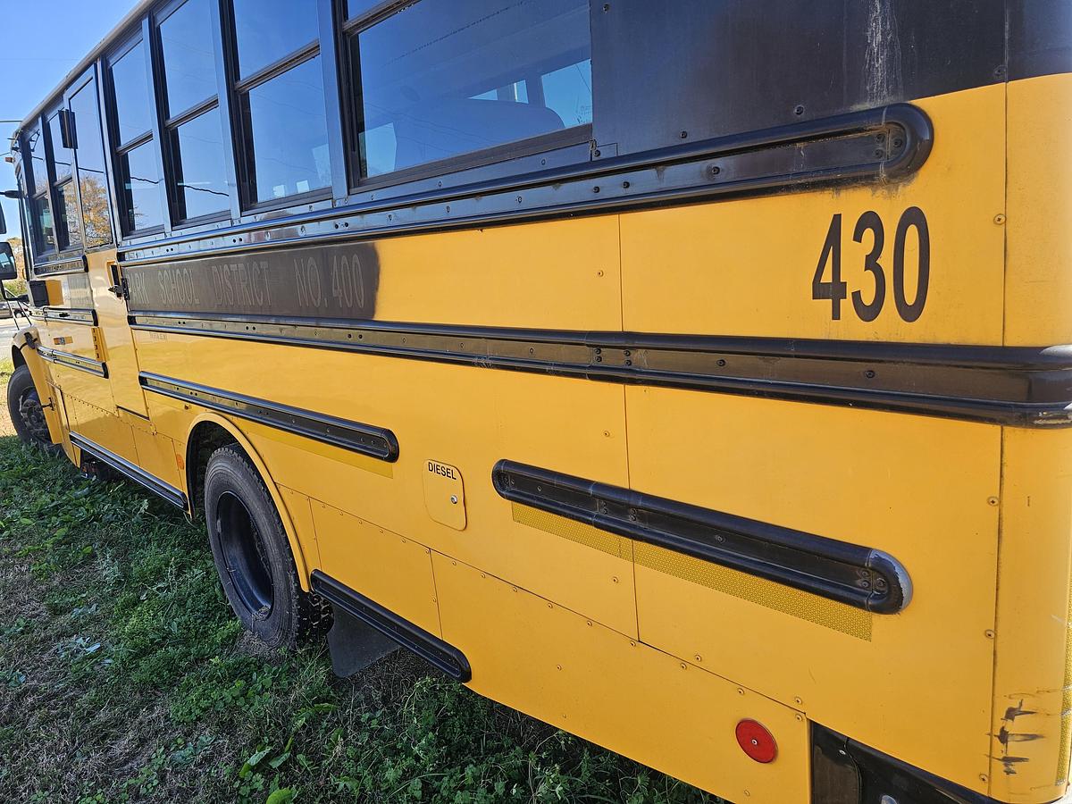 Used 2009 Freightliner Bus