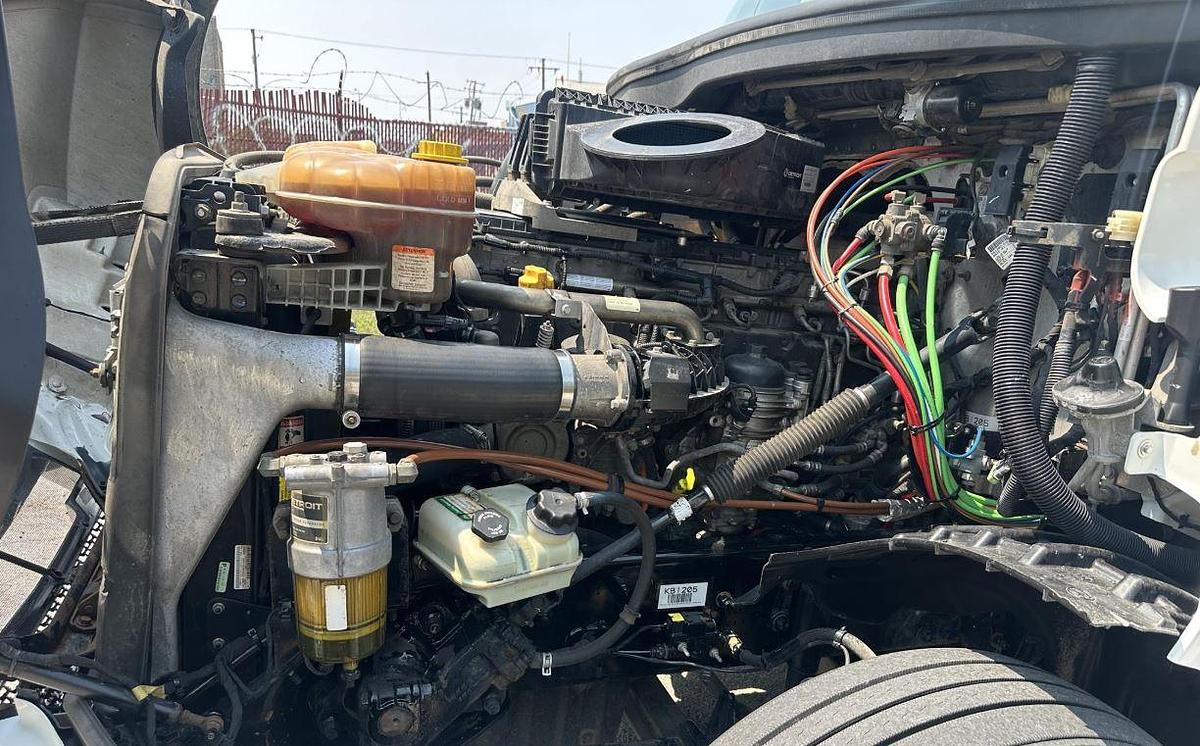 Used 2019 Freightliner Cascadia 126