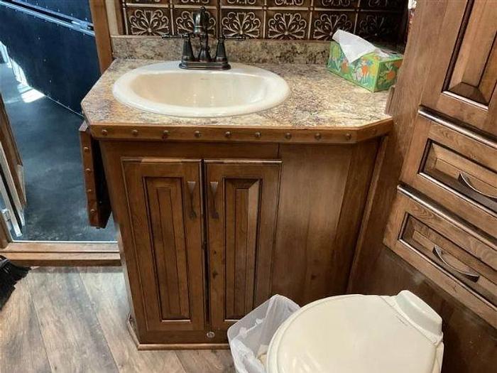 Used 2021 Twister 3 Horse Trailer with Living Quarters