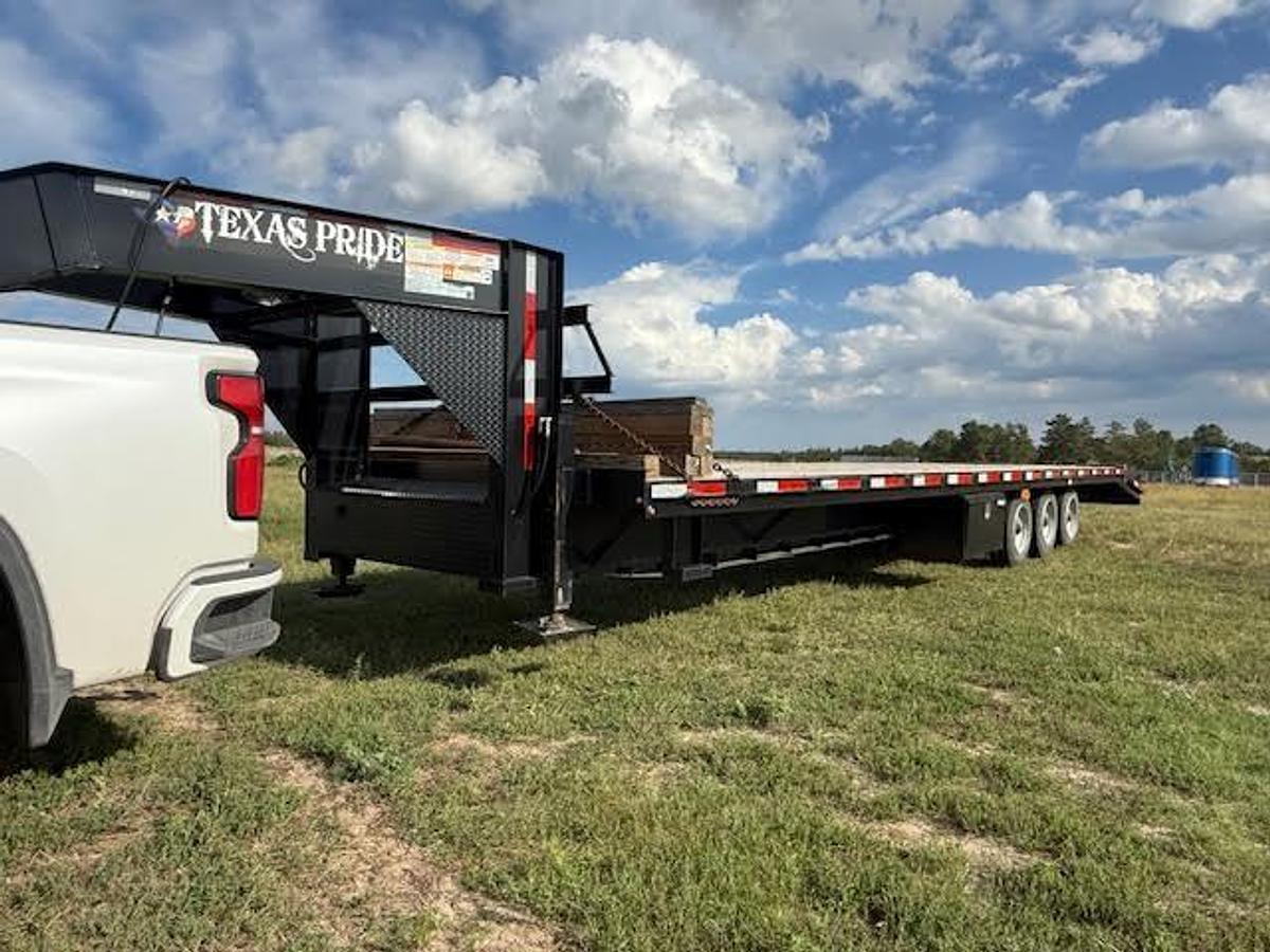 Used 2023 Texas Pride 32' Flatbed Trailer