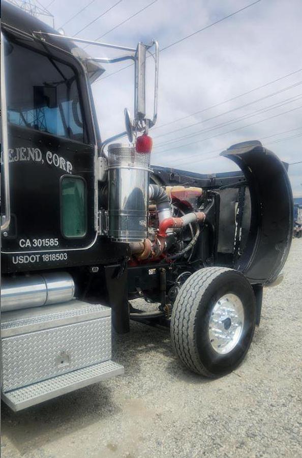 Used 2010 PETERBILT 388 Dump Truck